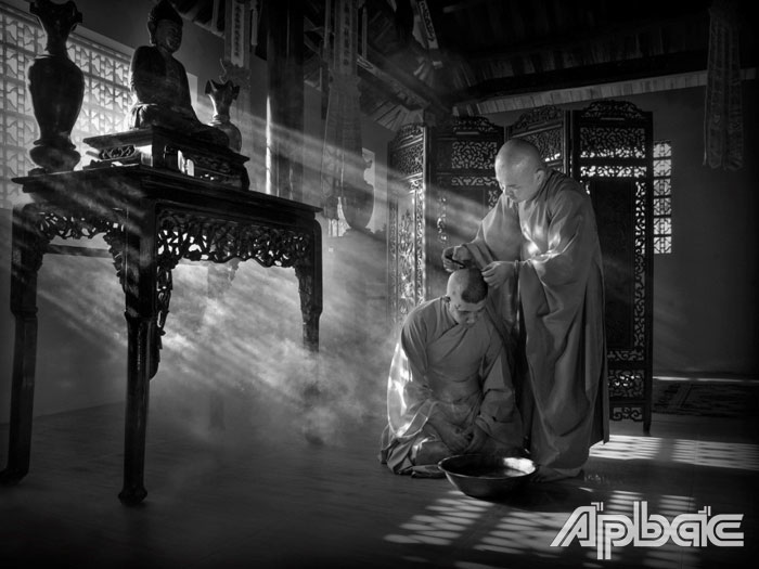 “Hướng thiện” của tác giả Cao Lập Đức;