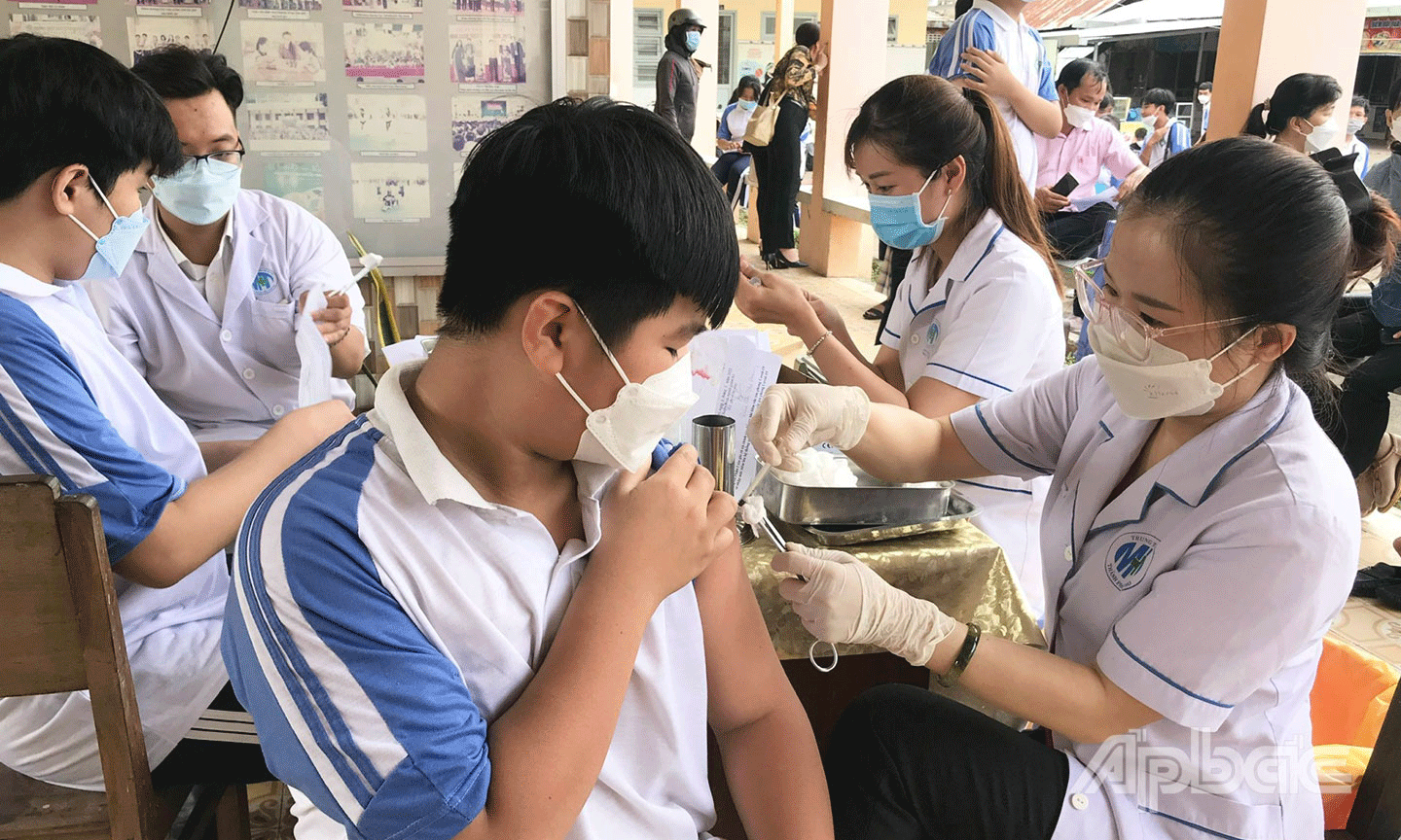 Ngành Y tế TP. Mỹ Tho thực hiện đợt cao điểm tiêm vắc xin phòng Covid-19 trên địa bàn thành phố.