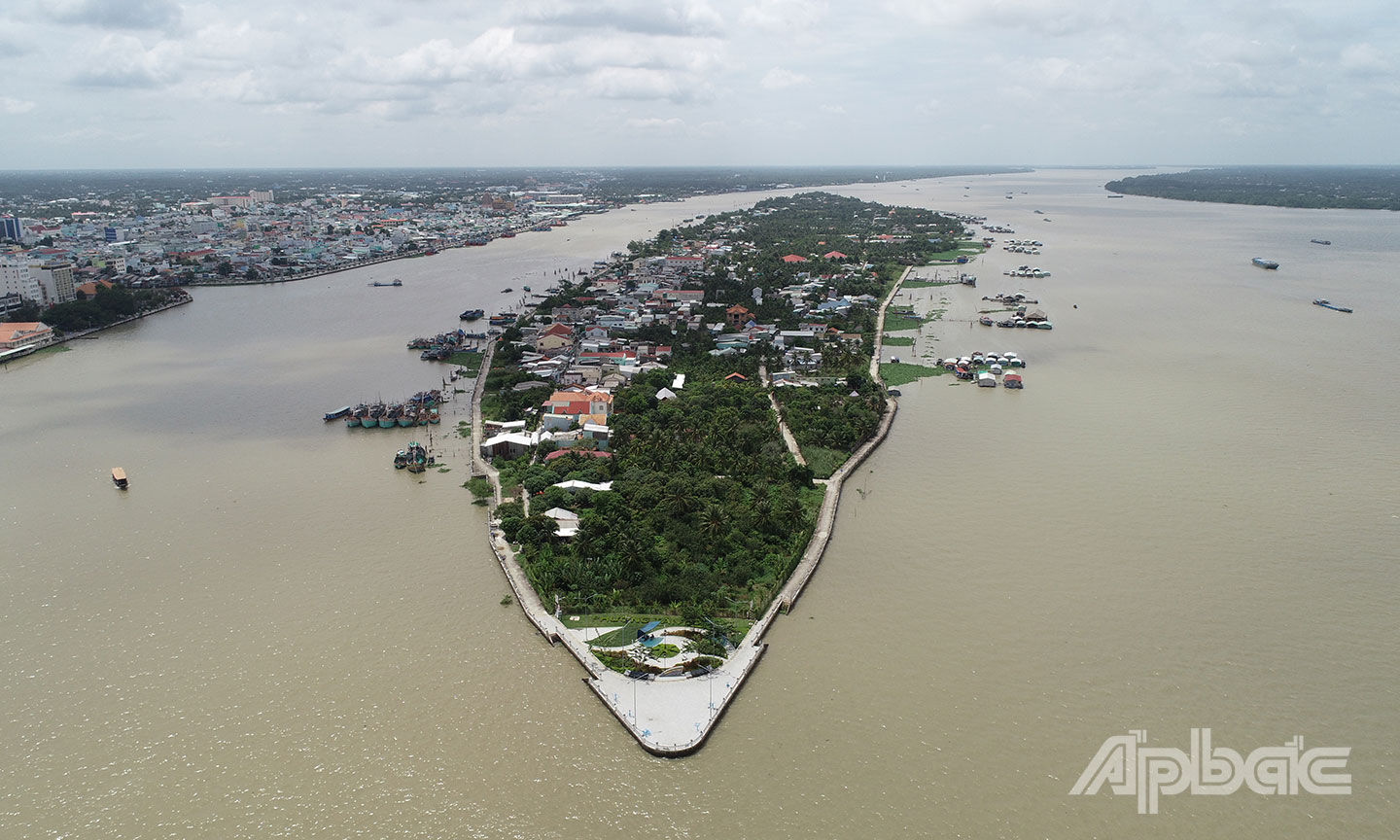 Cồn Tân Long nhìn từ trên cao.