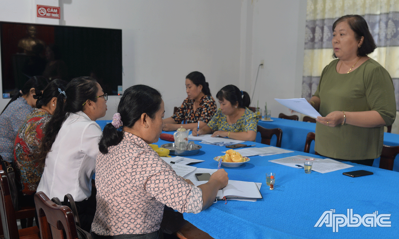 Đoàn kiểm tra, giám sát tại huyện Cái Bè.