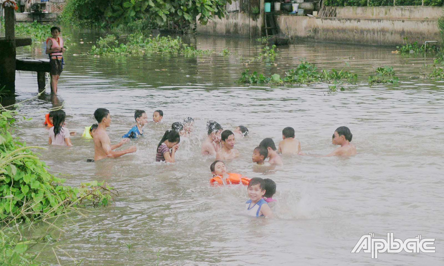 Tai nạn đuối nước ở trẻ em luôn là vấn đề được dư luận xã hội quan tâm. Ảnh: KIỀU LOAN