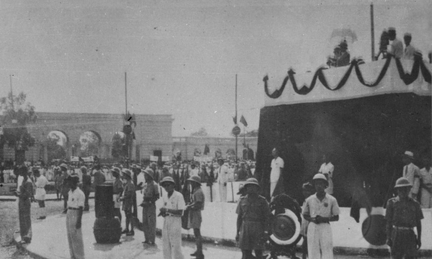 6- Lực lượng bảo vệ lễ đài ngày 2/9/1945. (Nguồn: Tư liệu TTXVN) 