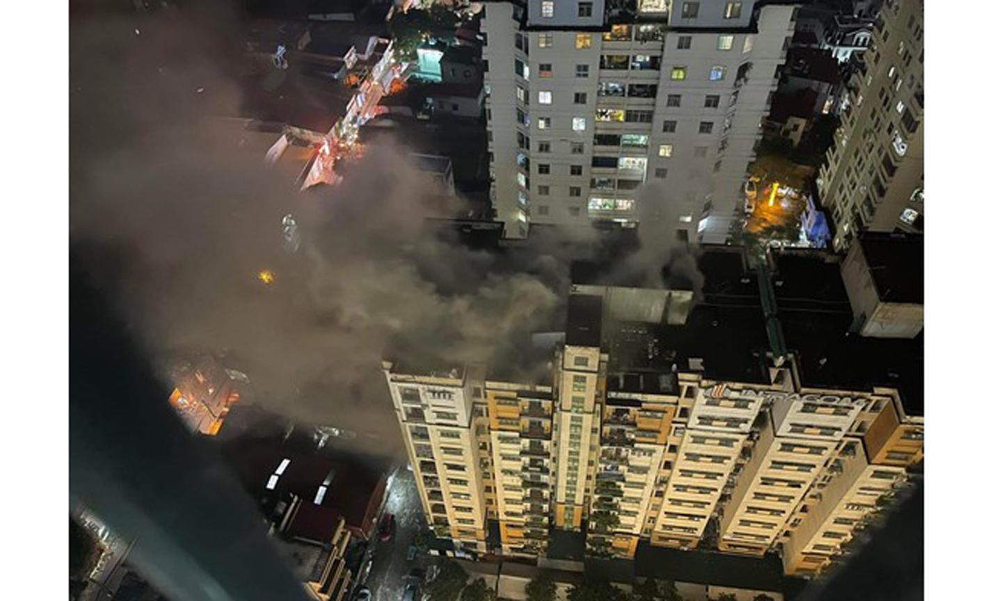 Một vụ cháy chung cư cao tầng ở Hà Nội. Ảnh: PC07 Hà Nội cung cấp