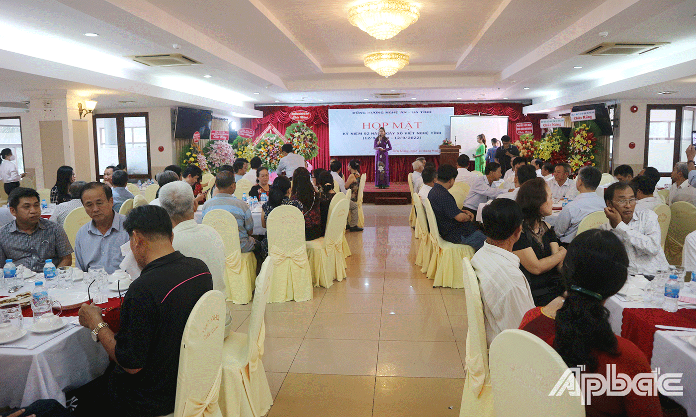 Hội đồng hương 2 tỉnh Nghệ An và Hà Tĩnh nhằm động viên nhau vượt qua gian khó, tương trợ giúp đỡ nhau vươn lên trong cuộc sống