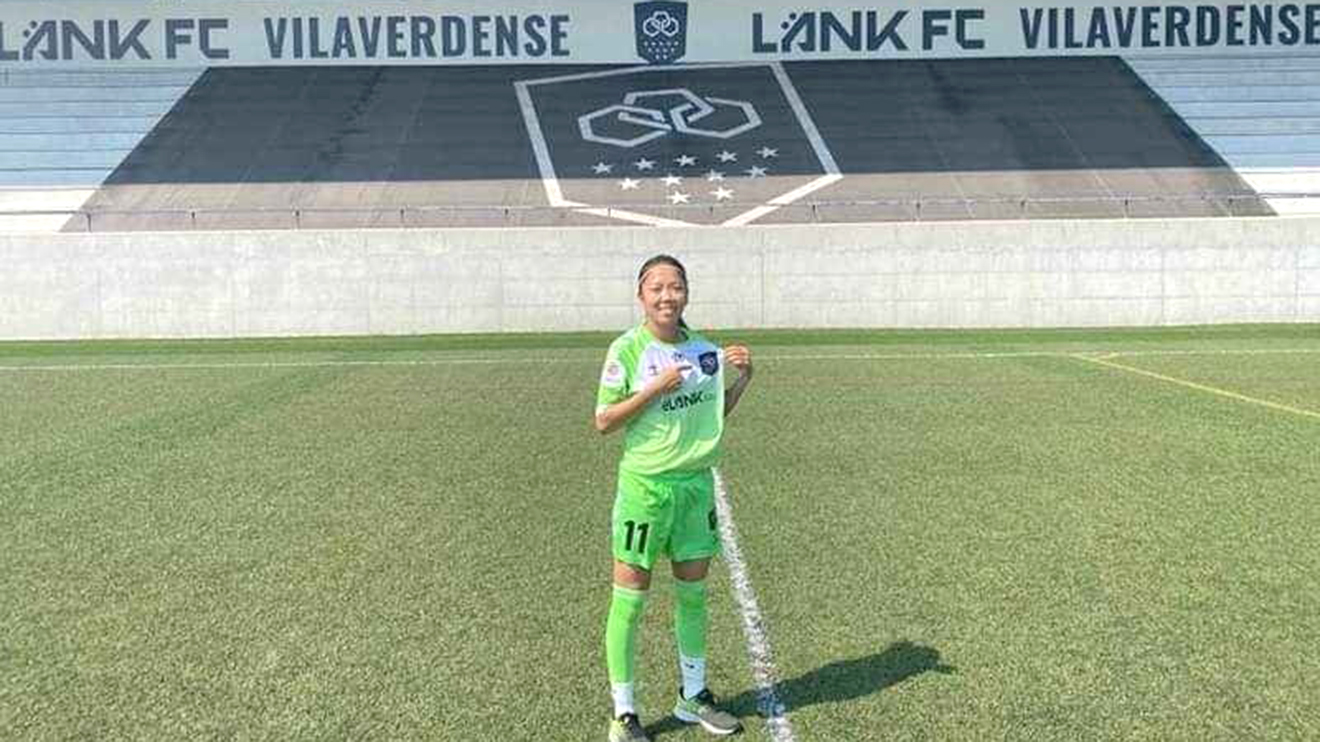 Xem ra Huỳnh Như đang có triển vọng hơn Quang Hải. Ảnh: Lank FC