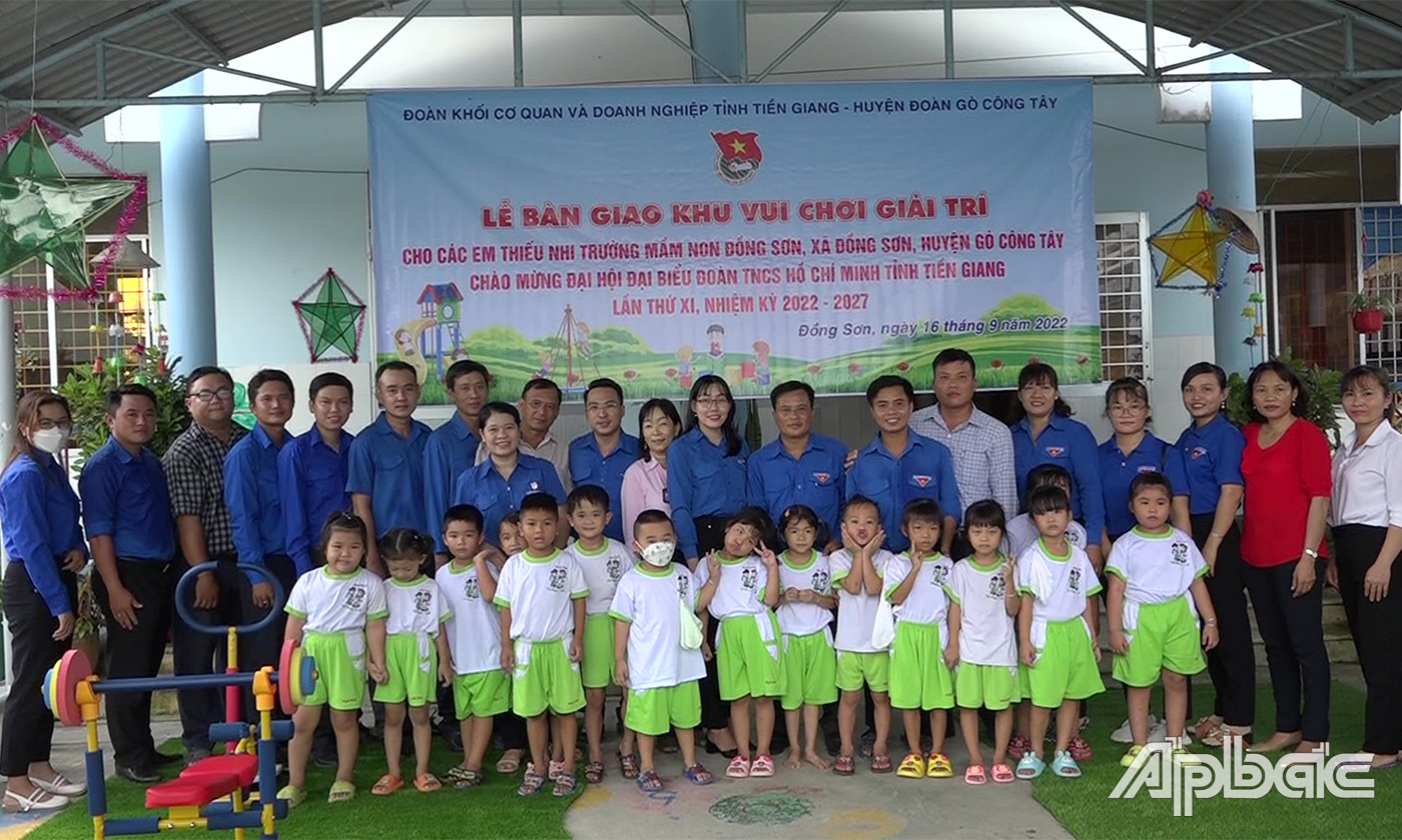 quang cảnh lễ bàn giao