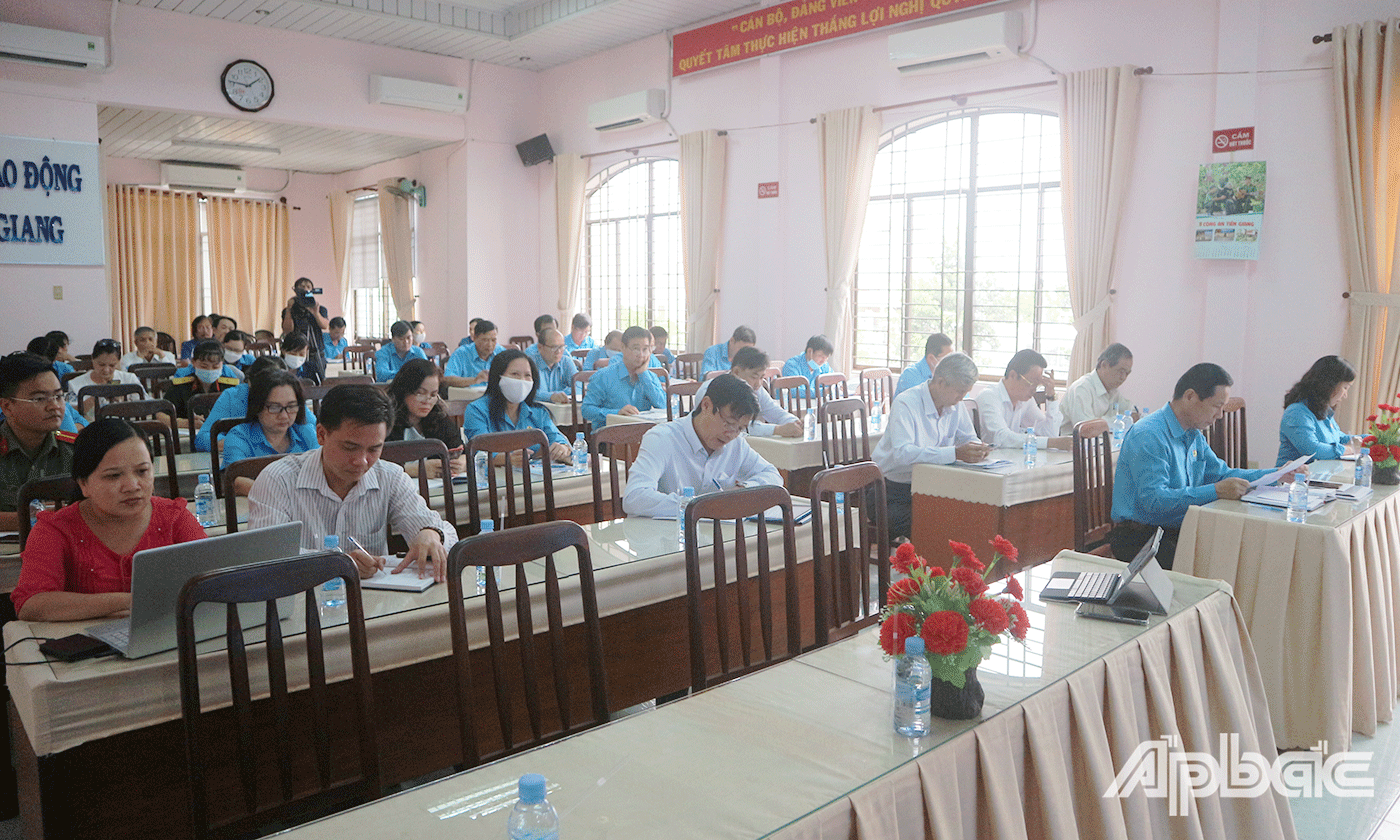 Quang cảnh hội nghị