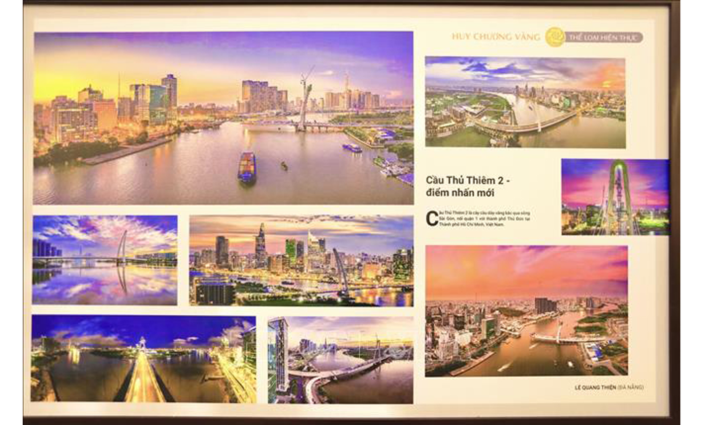 Tác phẩm “Cầu Thủ Thiêm 2 - điểm nhấn mới” của tác giả Lê Quang Thiện đoạt huy chương Vàng cuộc thi. Ảnh: Hoàng Hiếu/TTXVN