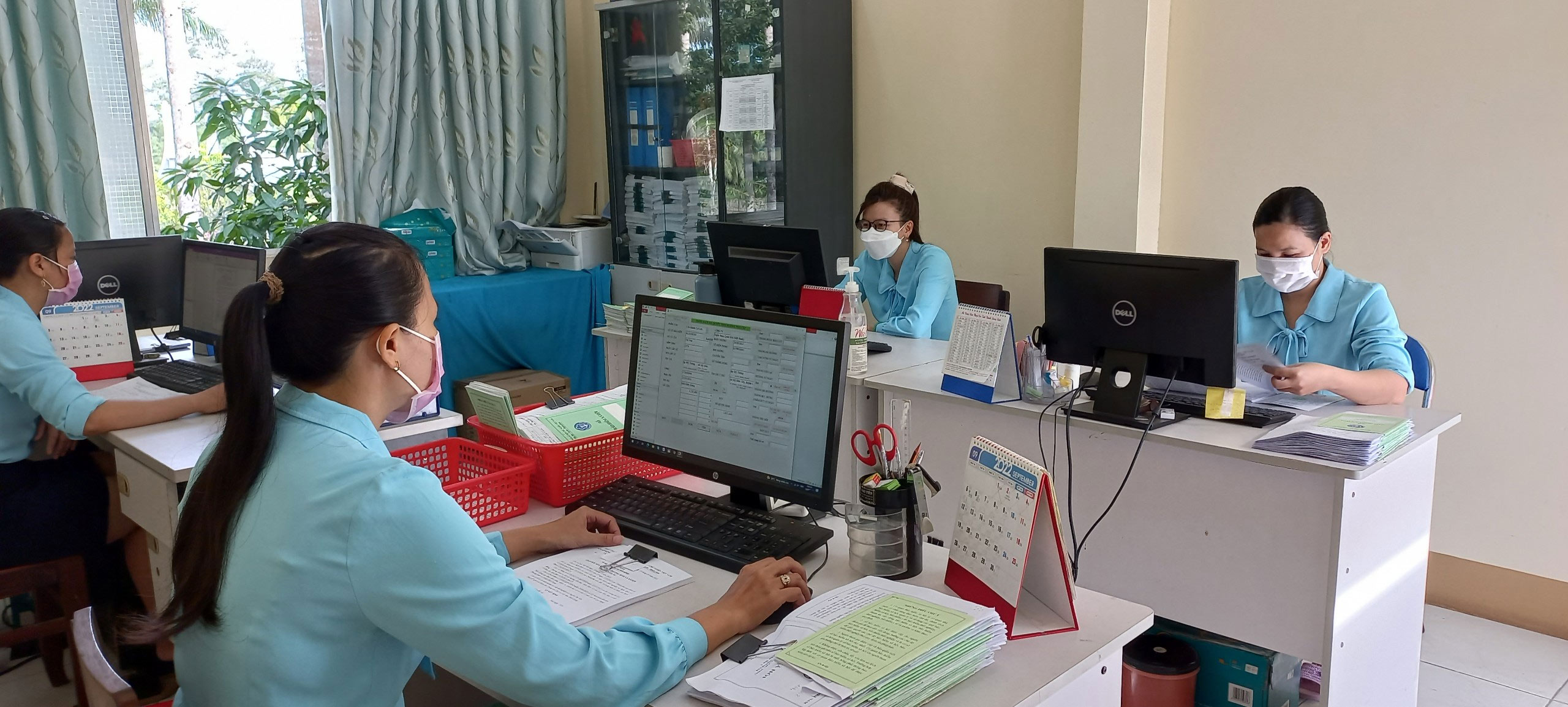 Giải quyết hồ sơ trực tuyến qua Cổng dịch vụ công Quốc gia.