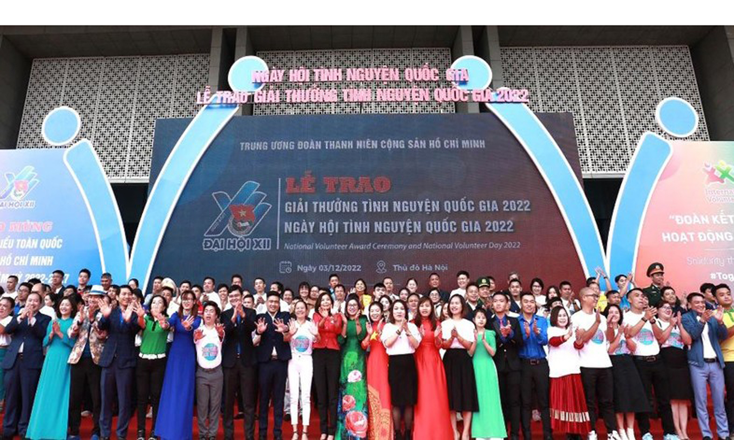 Các đại biểu chung tay hưởng ứng Ngày hội.