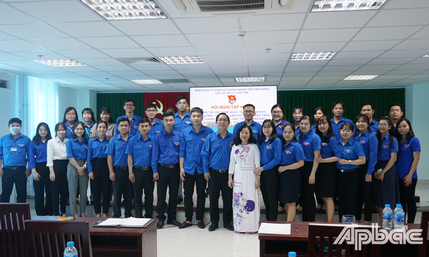 Quang cảnh hội nghị