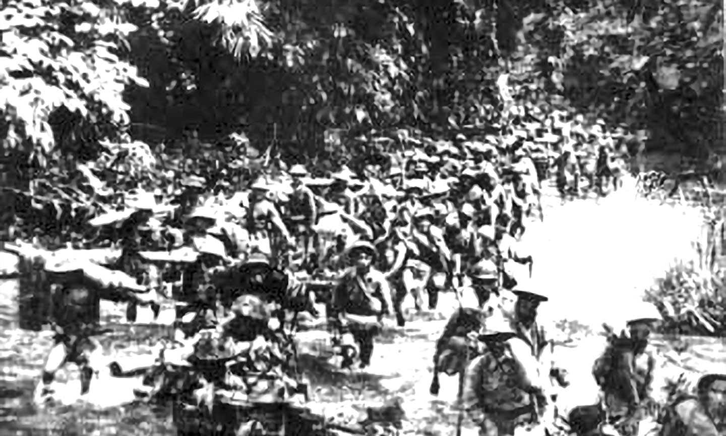 Bộ đội ta hành quân trong chiến dịch Tây Bắc, năm 1952