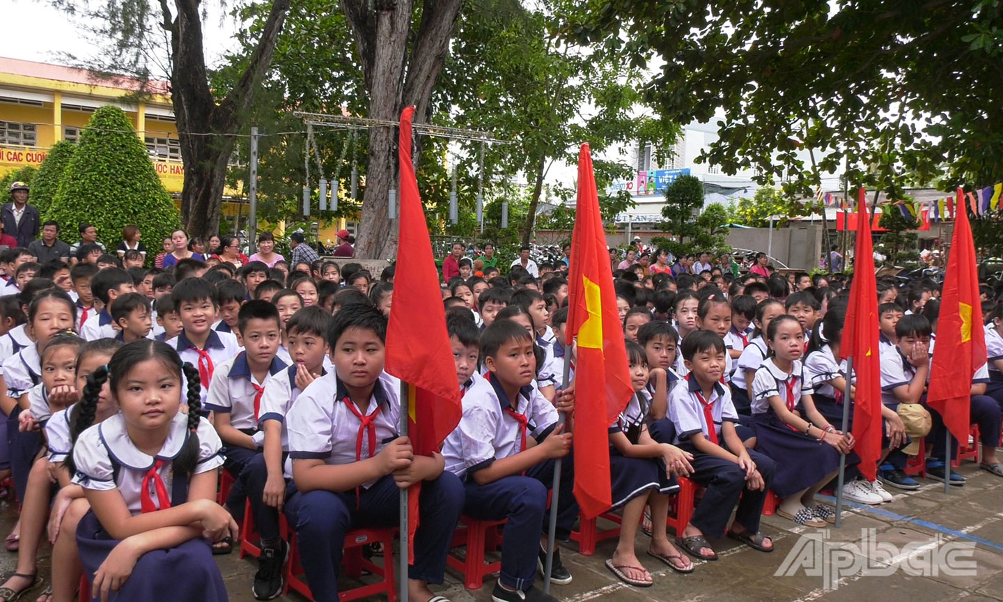 Cùng chung tay nâng cao chất lượng dân số và thực hiện thành công Chiến lược Dân số Việt Nam đến năm 2030.                                                                  Ảnh: P. NGHI