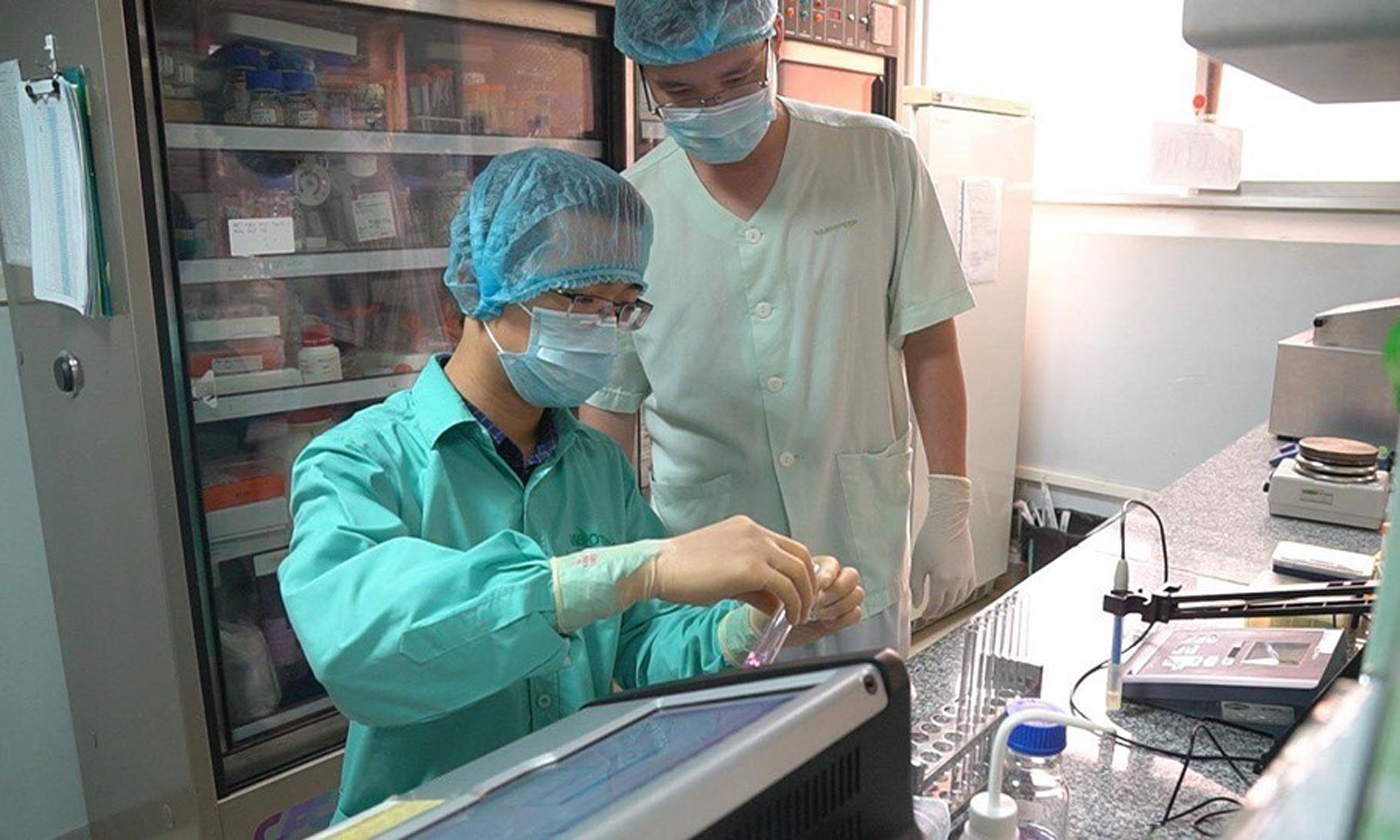 Giám sát ca nghi nhiễm, giải trình tự gene để tìm ra những biến thể mới để có biện pháp ứng phó thích hợp. 