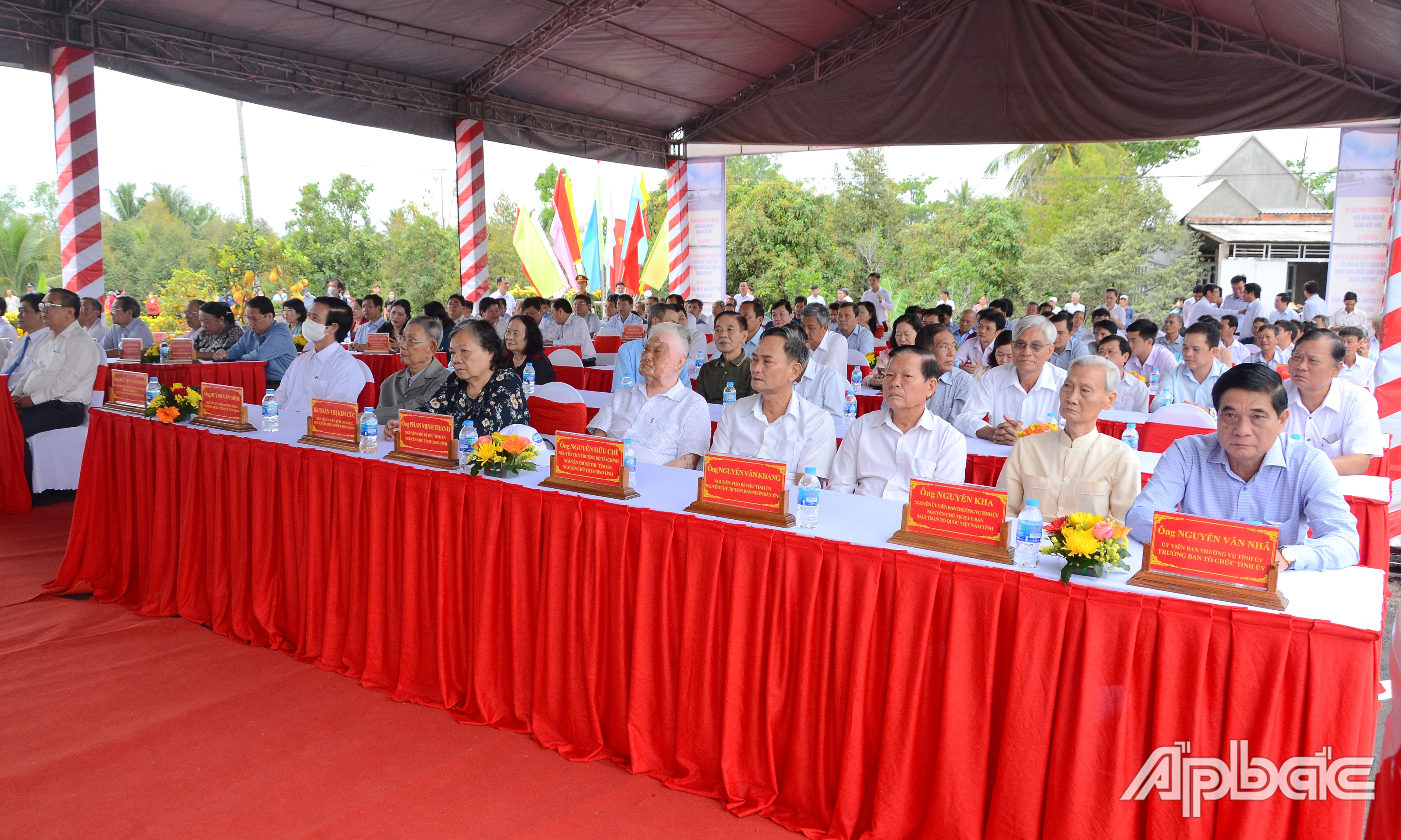 Các đại biểu tham dự Lễ khánh thành.