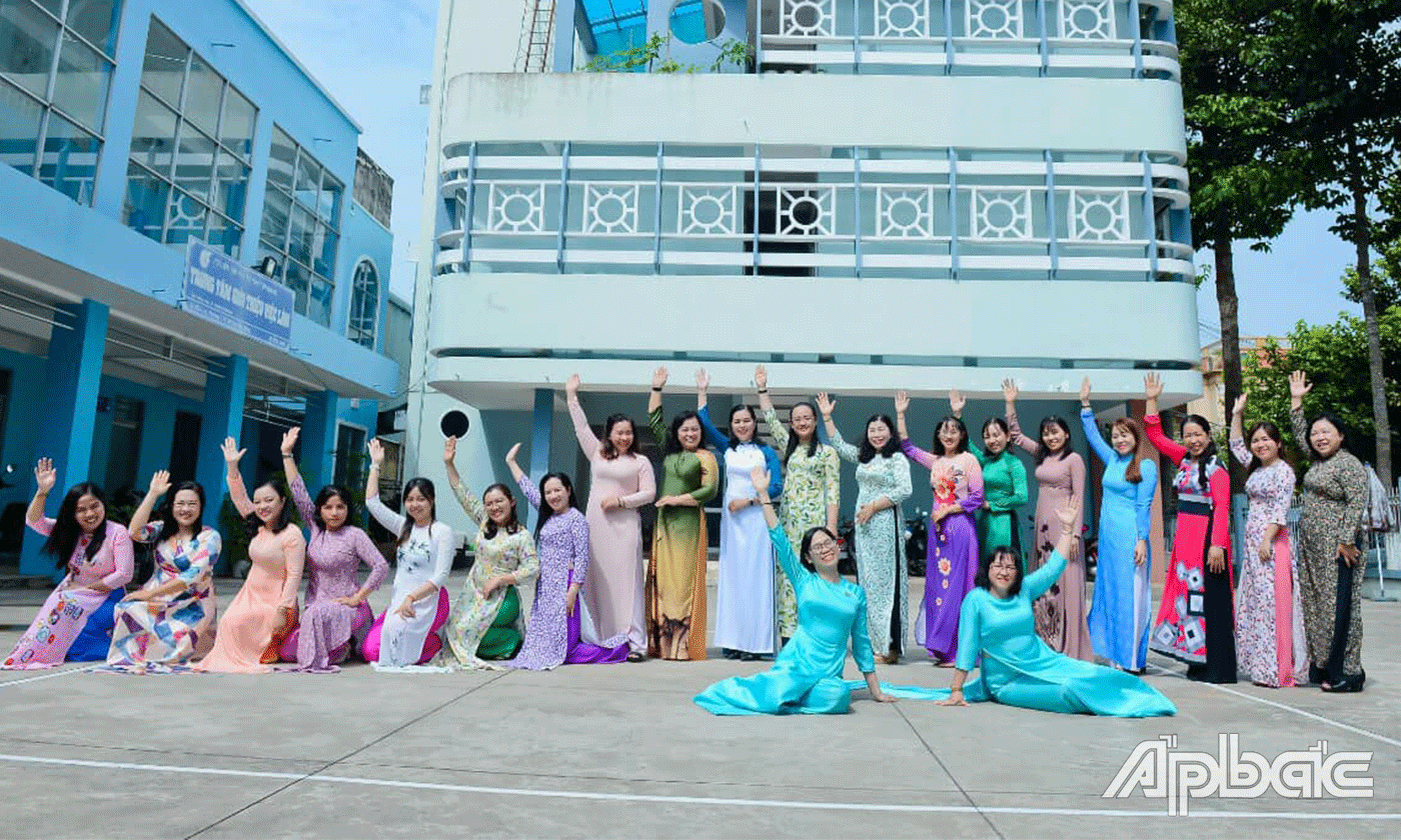 Cán bộ Hội LHPN tỉnh Tiền Giang hưởng ứng