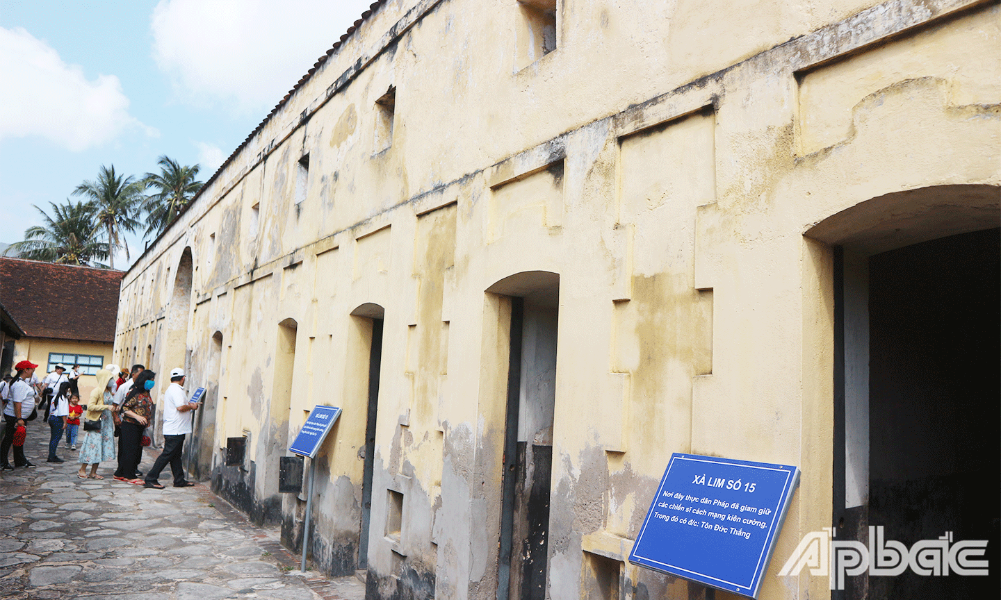 Xà lim nơi giam cầm các chiến sỹ