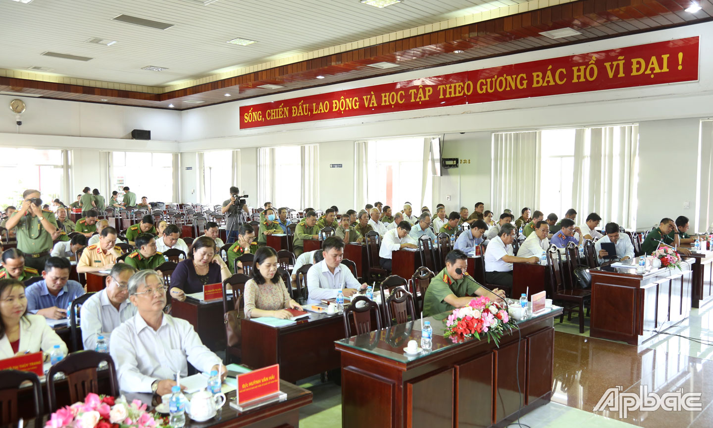 Quang cảnh hội nghị.