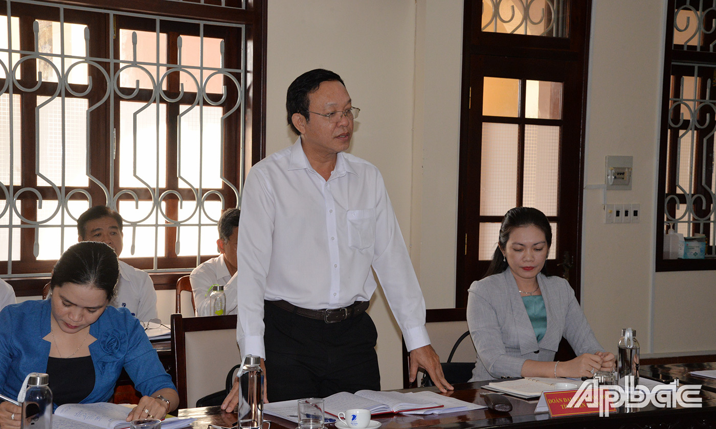 ĐBQH tỉnh phát biểu ý kiến tại buổi làm việc