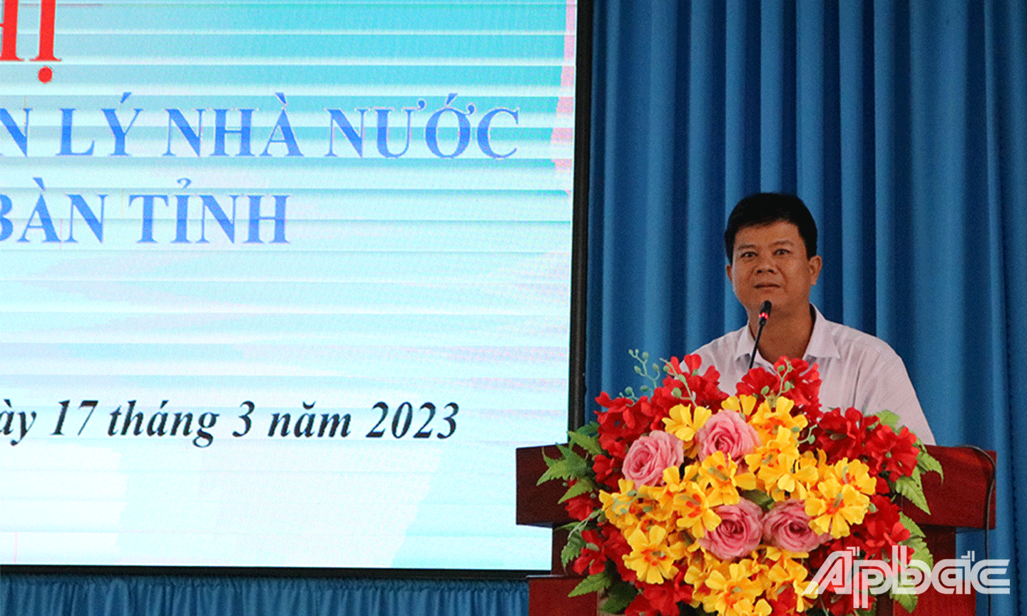 Phó Chủ tịch UBND TX. Cai Lậy Đoàn Bảo Ngoan phát biểu tại Hội nghị