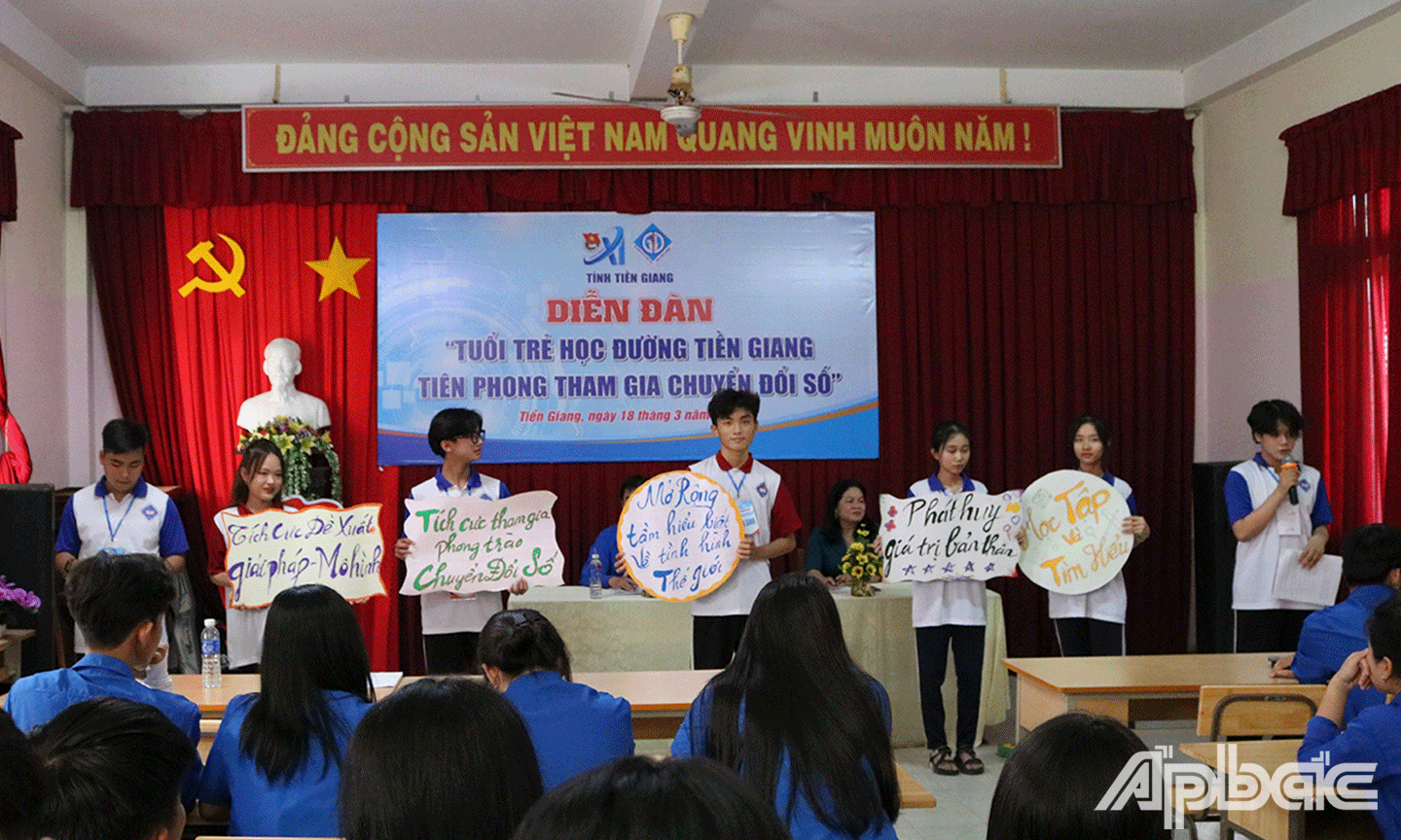 Diễn đàn “Tuổi trẻ học đường Tiền Giang – Tiên phong tham gia chuyển đổi số”.
