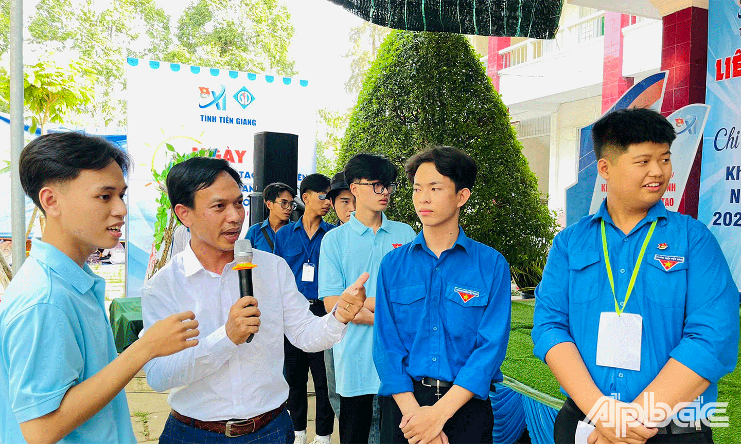 Hội thi Bí thư Chi đoàn giỏi