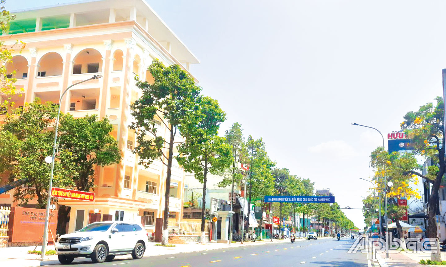 Đường Nam Kỳ Khởi Nghĩa thông thoáng, khang trang sau khi được chỉnh trang và ngầm hóa toàn bộ hệ thống cáp.                                                                                                                                                      Ảnh: HẠNH NGA