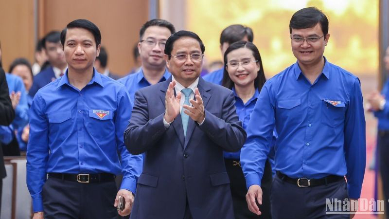 Thủ tướng Phạm Minh Chính đến dự cuộc đối thoại với thanh niên năm 2023 với chủ đề “Xây dựng nguồn nhân lực trẻ chất lượng cao đáp ứng kỷ nguyên 4.0”.