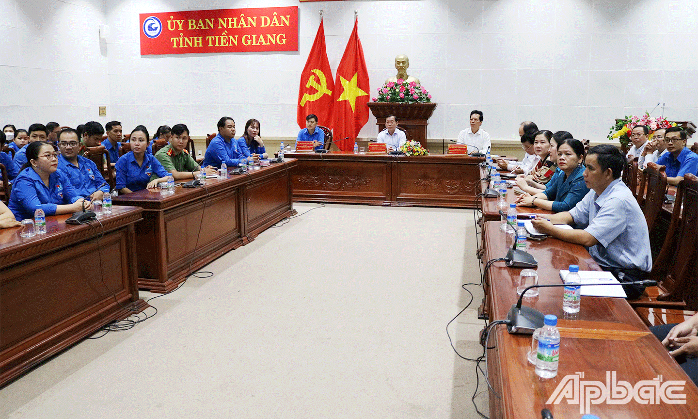 Tại điểm cầu Tiền Giang, Chủ tịch UBND tỉnh Nguyễn Văn Vĩnh; Phó Chủ tịch UBND tỉnh Nguyễn Thành Diệu và Bí thư Tỉnh đoàn Tiền Giang Nguyễn Quang Minh chủ trì. 