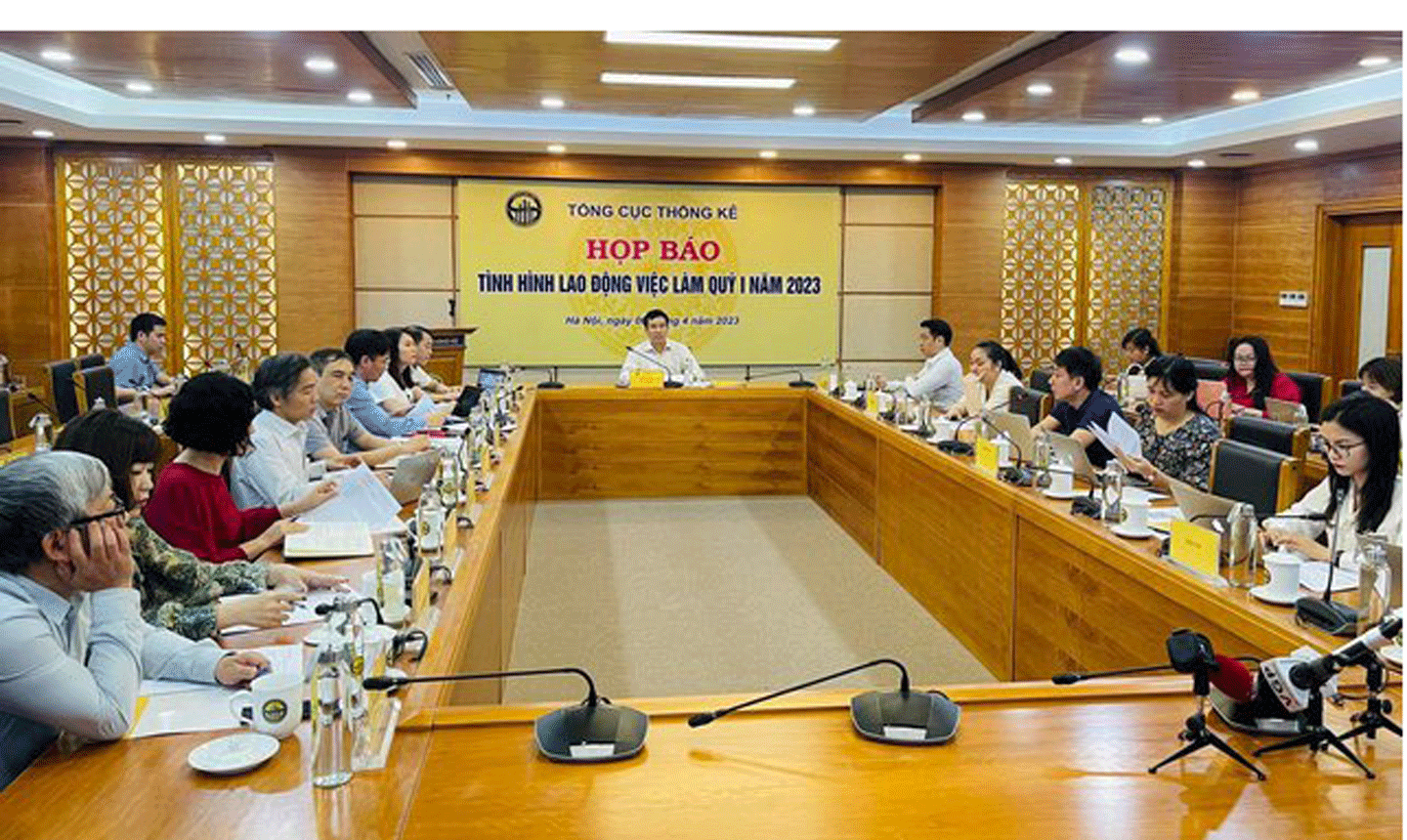 Họp báo về tình hình lao động quý I/2023 - Ảnh: VGP/Minh Ngọc