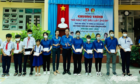 Tiền Giang: Phát động chương trình "Mỗi ngày một điều luật cho em"