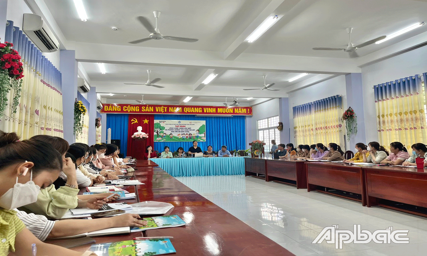 Quang cảnh lớp tập huấn.