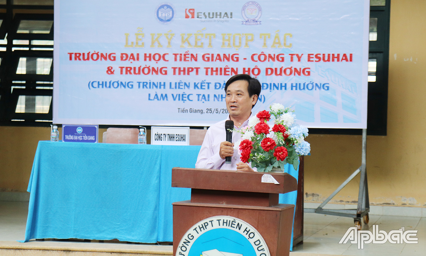 Tiến sĩ Nguyễn Hoàng Vũ, Phó Hiệu trưởng Trường Đại học Tiền Giang phát biểu tại chương trình.