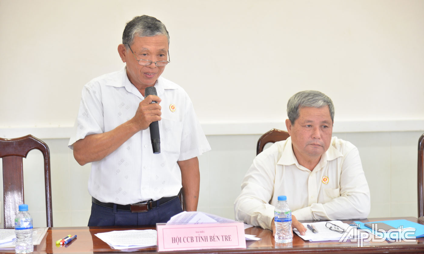 Đại diện Hội Cựu chiến binh tỉnh Bến Tre phát biểu ý kiến.