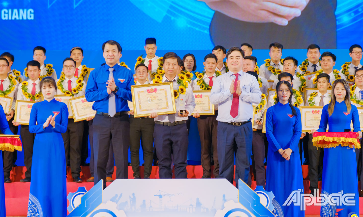 Kỹ sư Lê Thái Hòa được tuyên dương