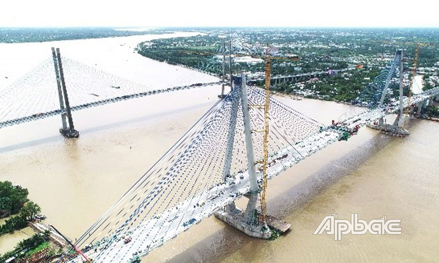Cầu Mỹ Thuận 2 đang được đẩy nhanh tiến độ.