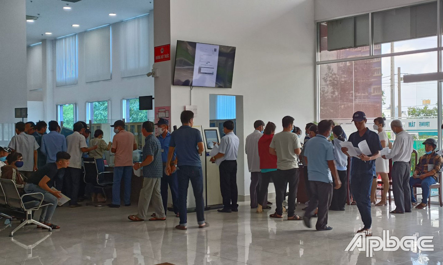 Người không cần tập trung tại Trung tâm phục vụ hành chính công thực hiện đổi GPLX.