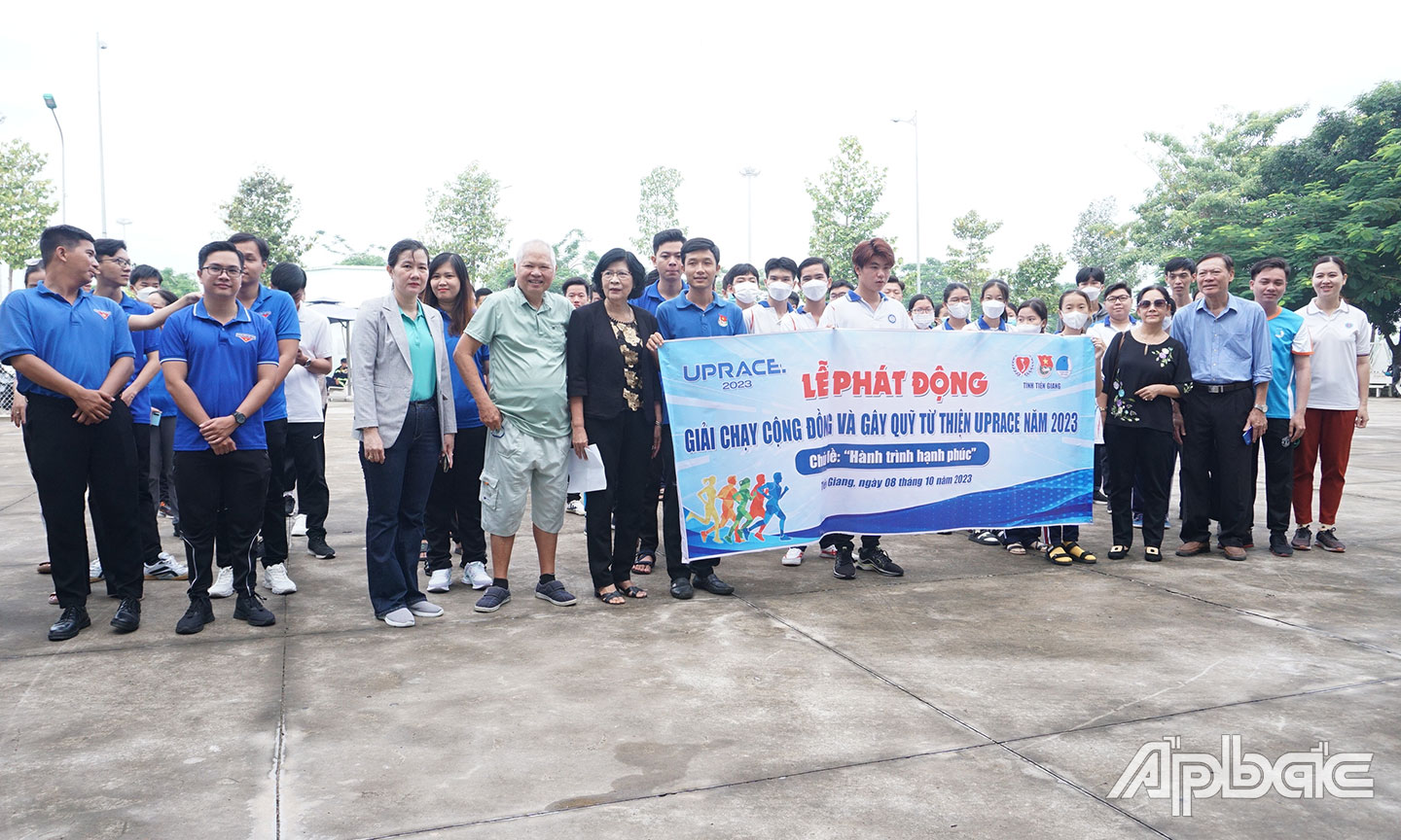 Phát động Chương trình Chạy bộ UpRace 2023 tại Tiền Giang.