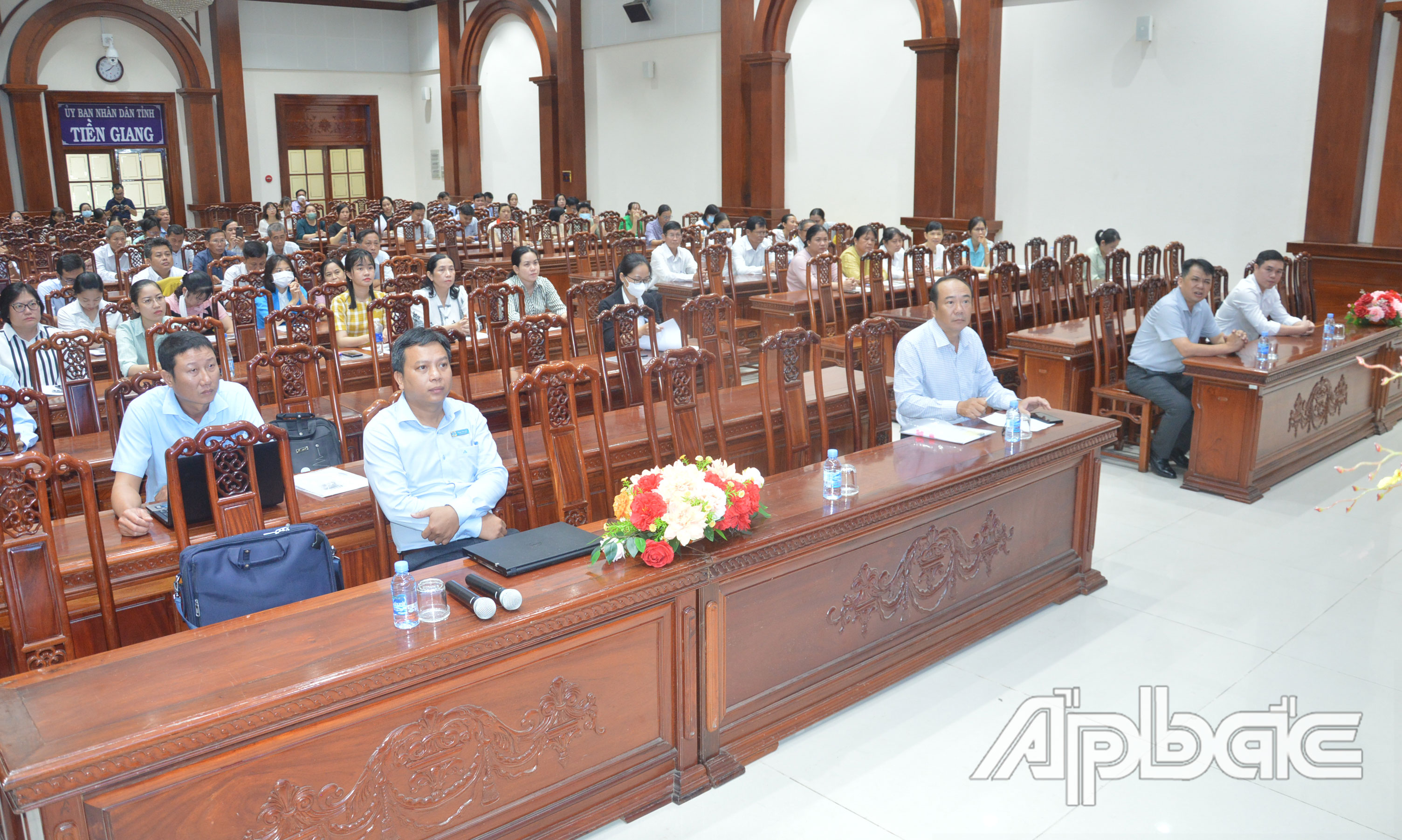 Quang cảnh hội nghị.