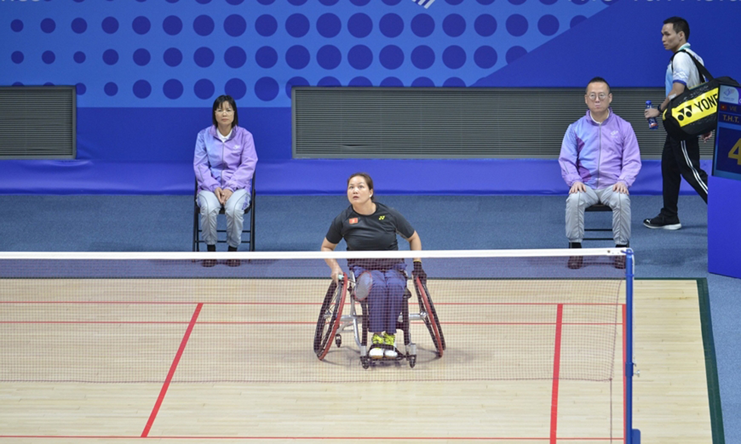 Hoàng Thị Hồng Thảo không thể vượt qua đương kim vô địch ASEAN Para Games Wetwithan Amnoyu.