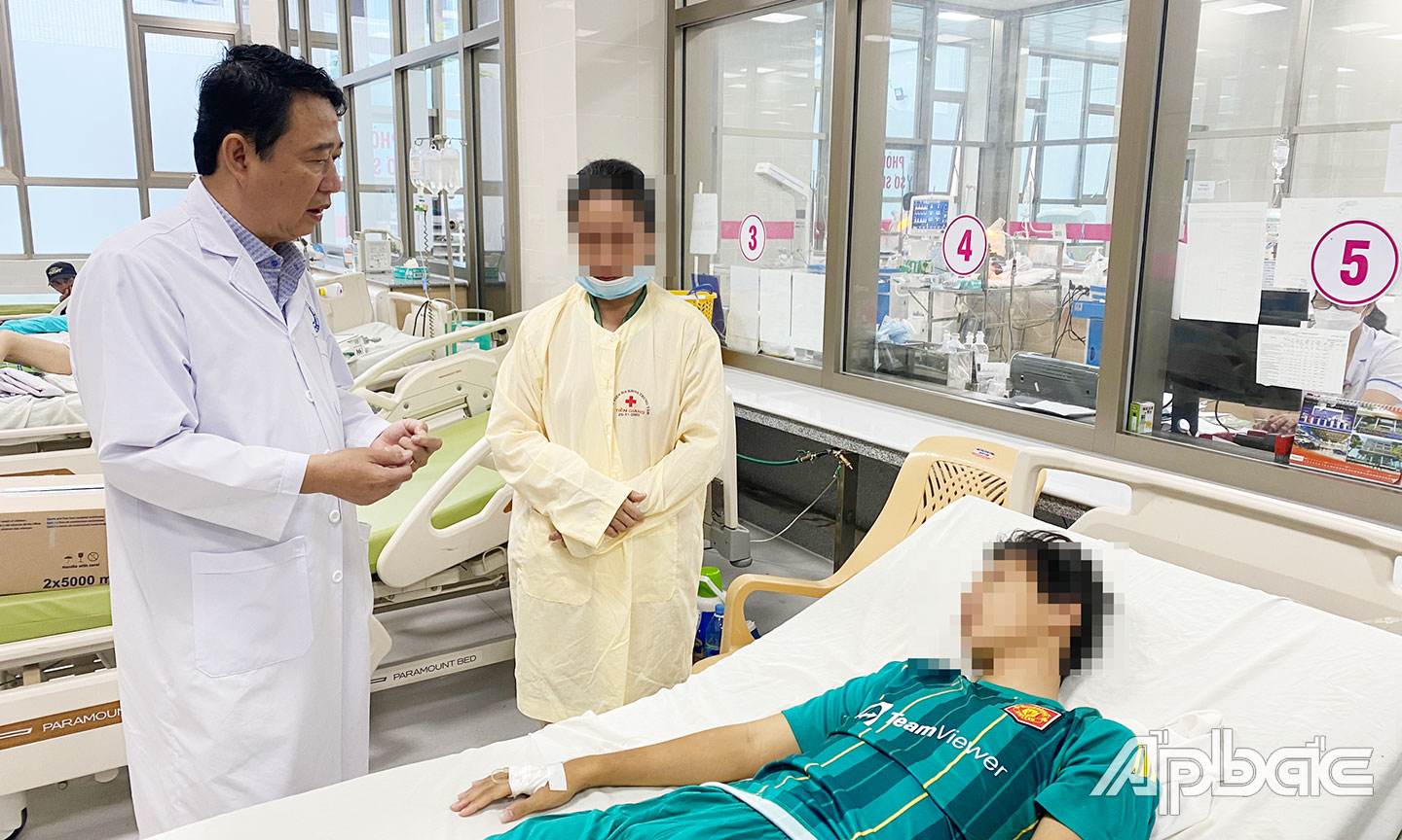 Bệnh nhân đã nói chuyện và ăn uống bình thường.