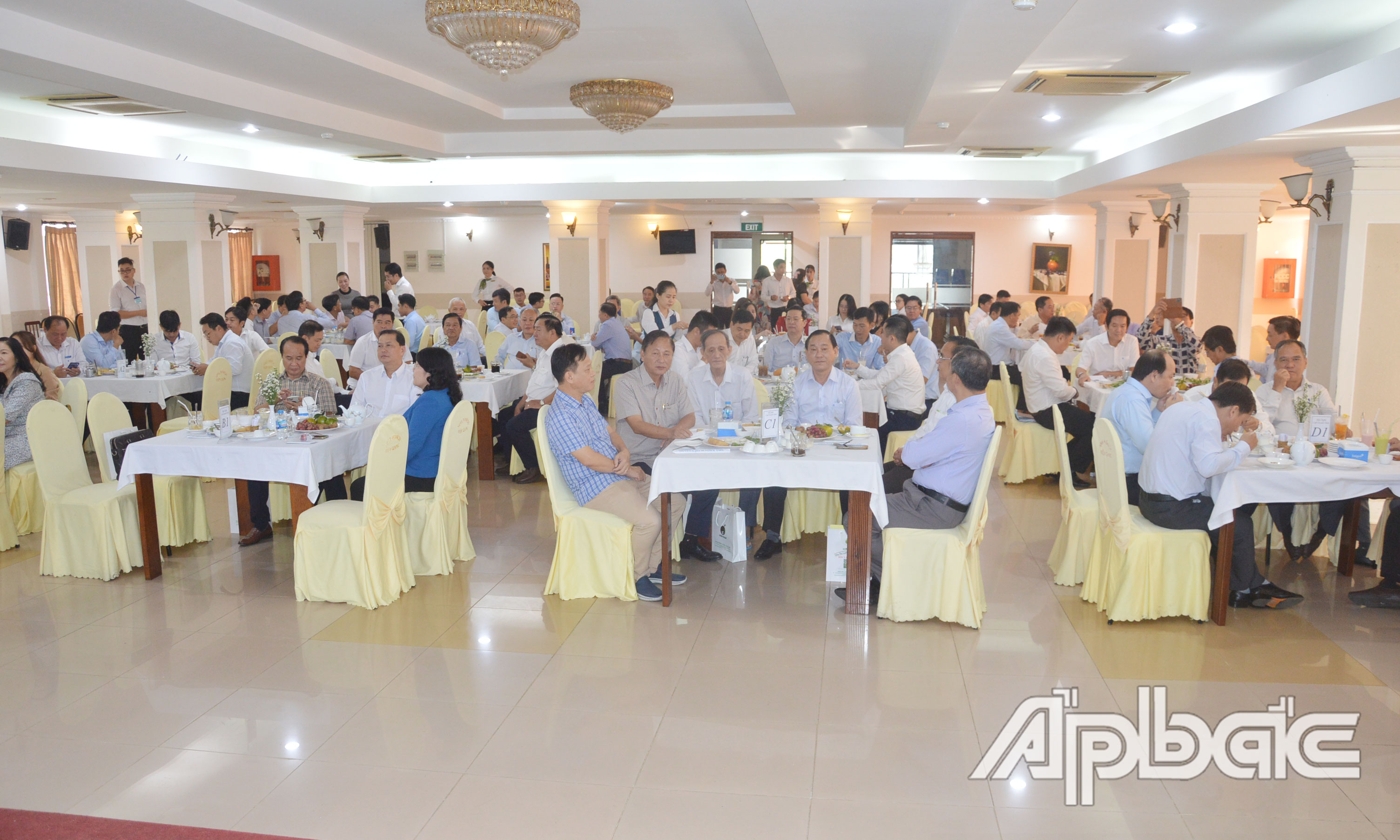 Quang cảnh buổi Cà phê doanh nhân.