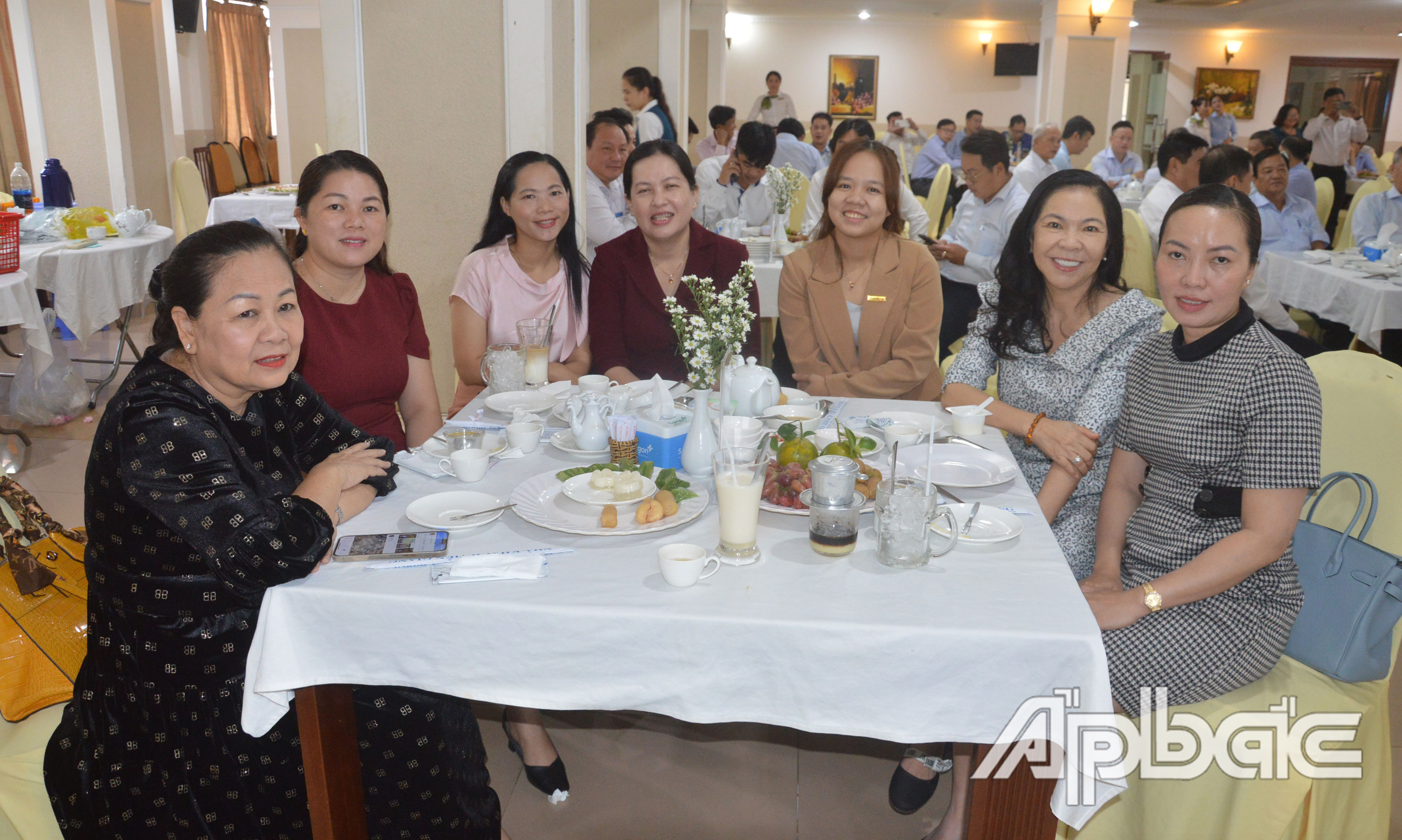 Các DN tham dự buổi Cà phê doanh nhân.