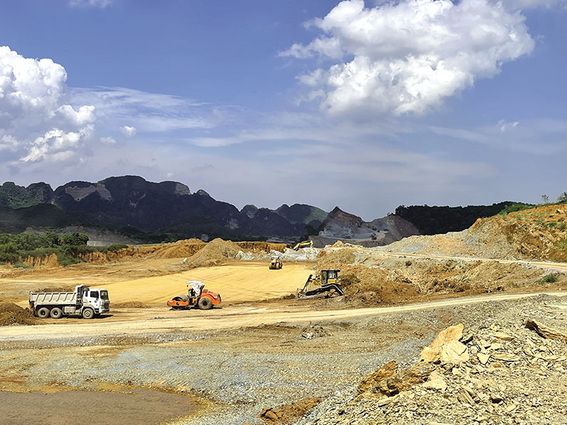 Một dự án thuộc cao tốc Bắc Nam phía đông đang được thi công. Ảnh: Bộ GTVT