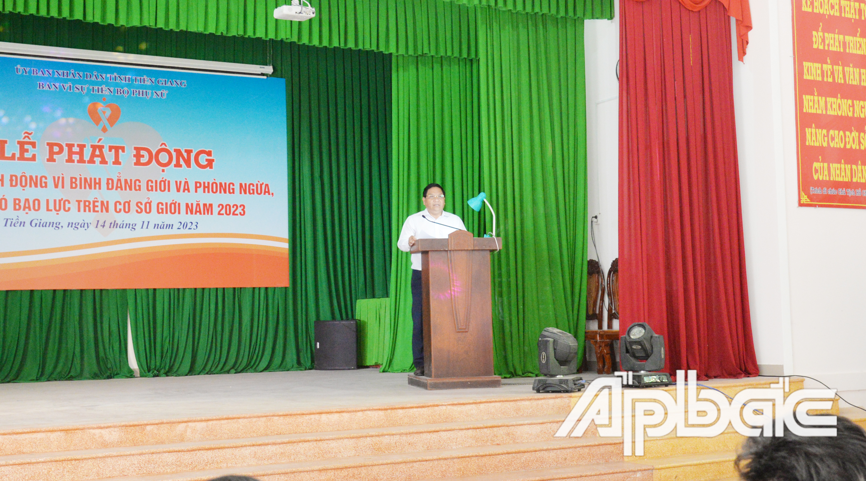 Đồng chí Lý Văn Cẩm phát động Tháng bình đẳng giới năm 2023