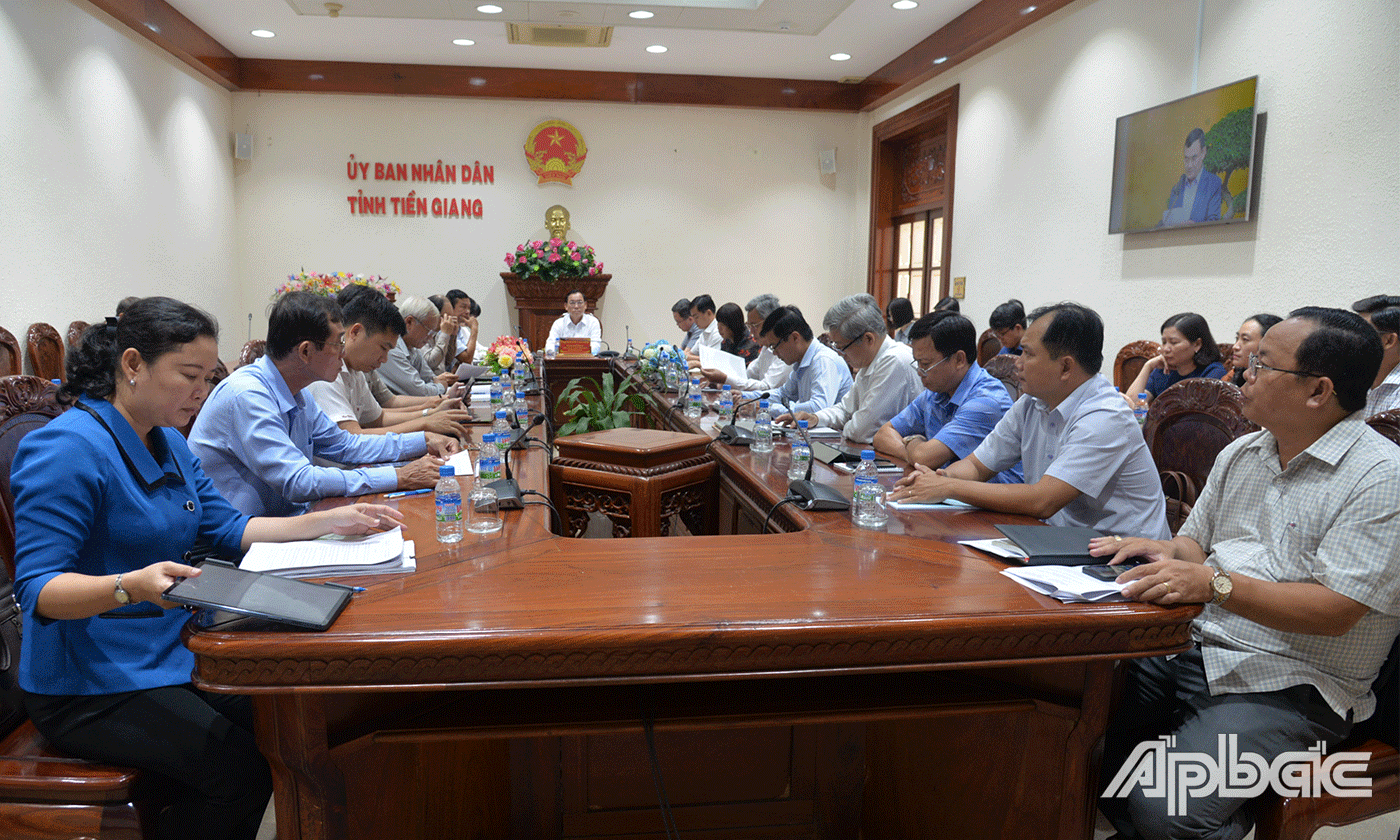 Tại điểm cầu Tiền Giang.