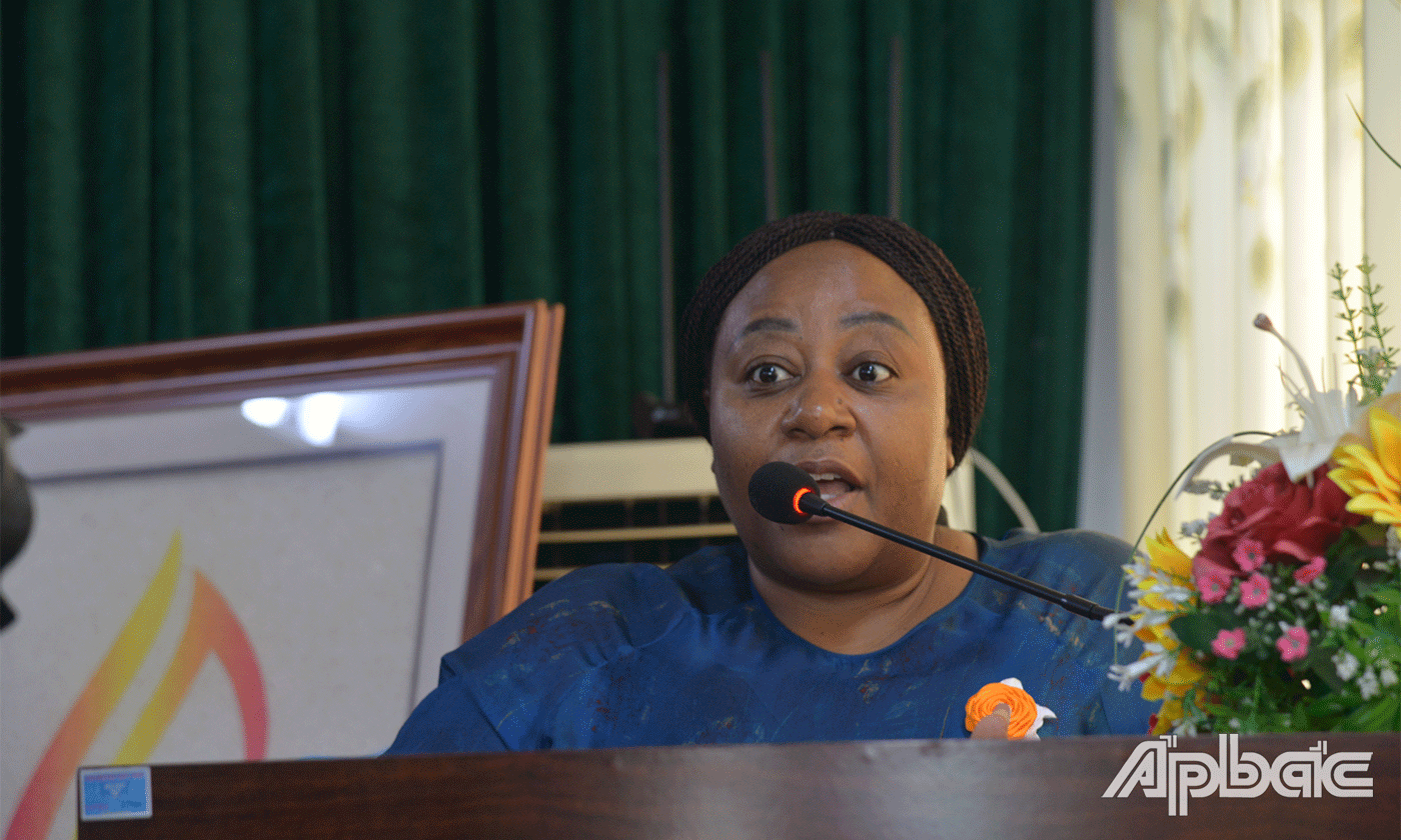 Bà Caroline T.Nyamayemombe - Quyền trưởng đại diện UN Women tại Việt Nam phát biểu.