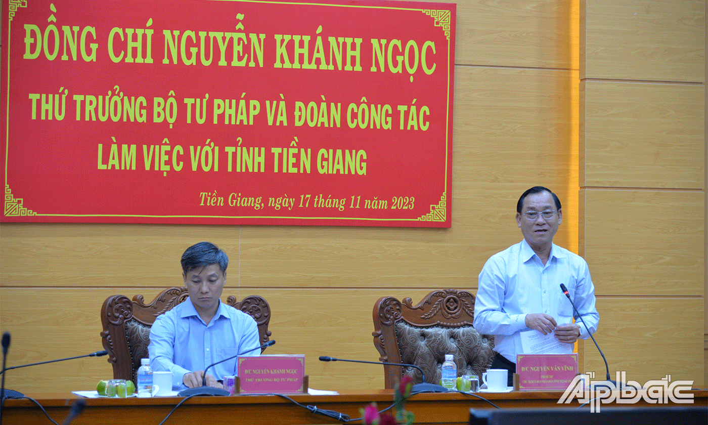 Chủ tịch UBND tỉnh Nguyễn Văn Vĩnh phát biểu tại buổi làm việc.
