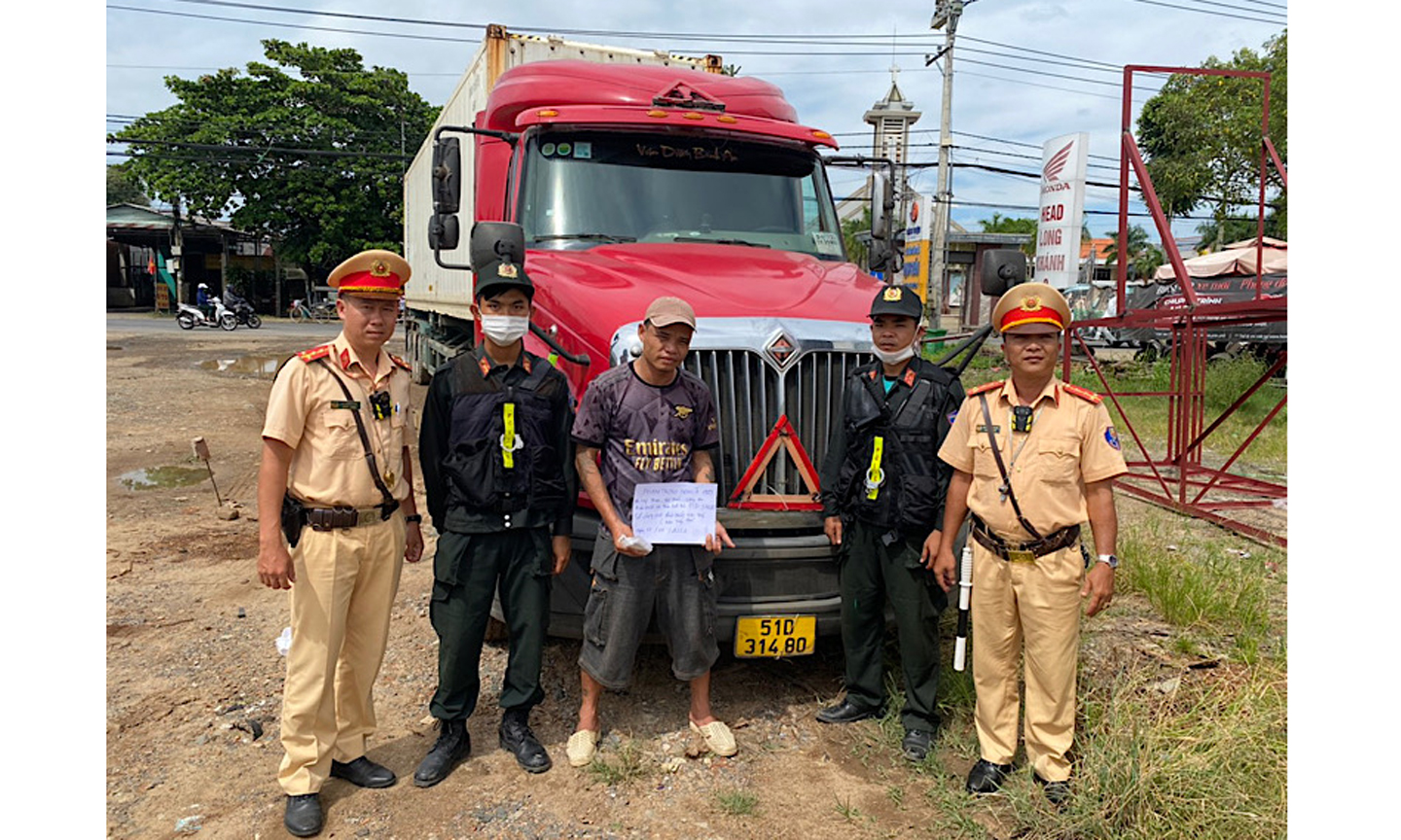 Xử lý tài xế dương tính với ma túy.