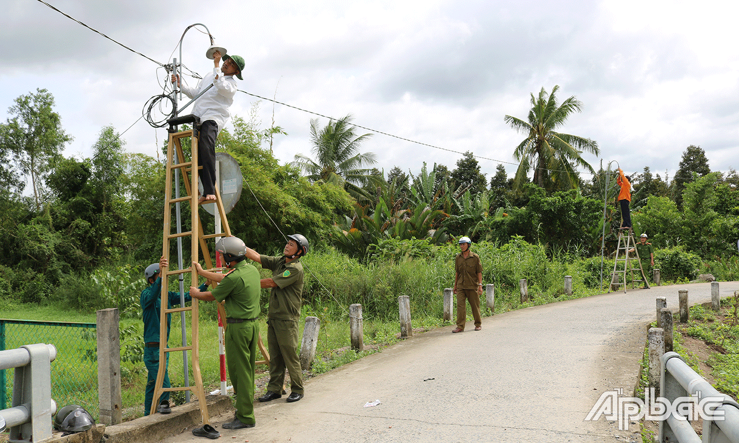 Xã Cẩm Sơn chỉnh trang lại cảnh quan môi trường đảm bảo sáng - xanh - sạch -  đẹp - an toàn.